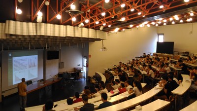 Seminari in aula magna.jpg