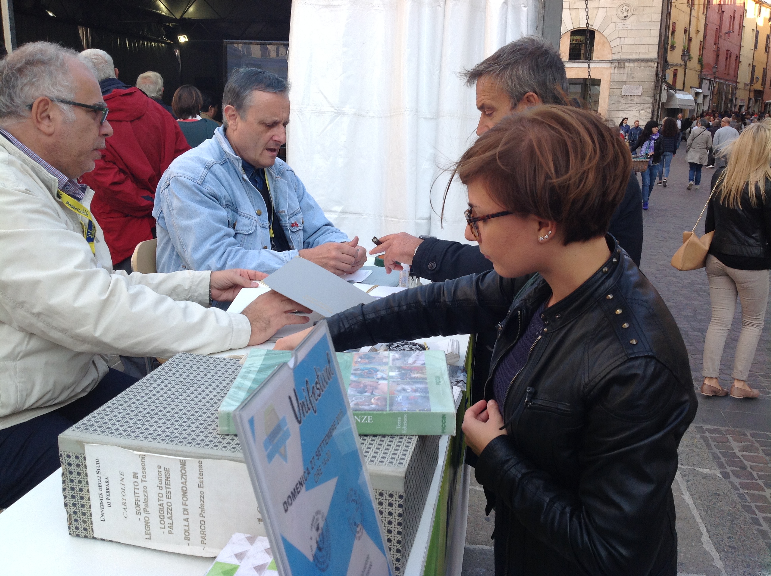 In molti hanno richiesto i timbri celebrativi
